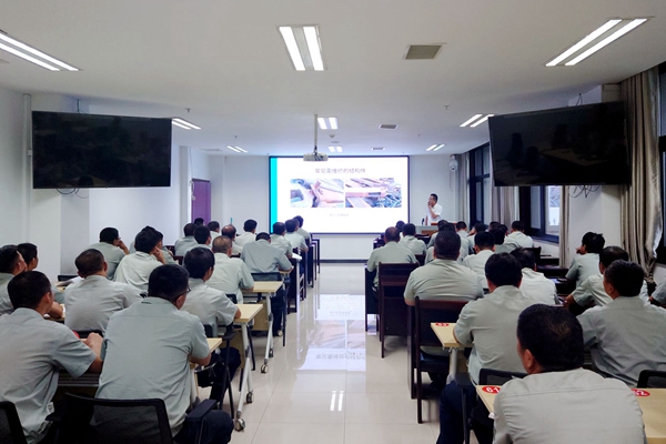 1724890804166562.jpg 焊接培訓1_副本_副本.jpg