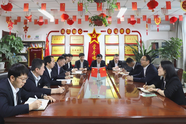 1746503450545913.jpg 綜采隊調研_副本.jpg